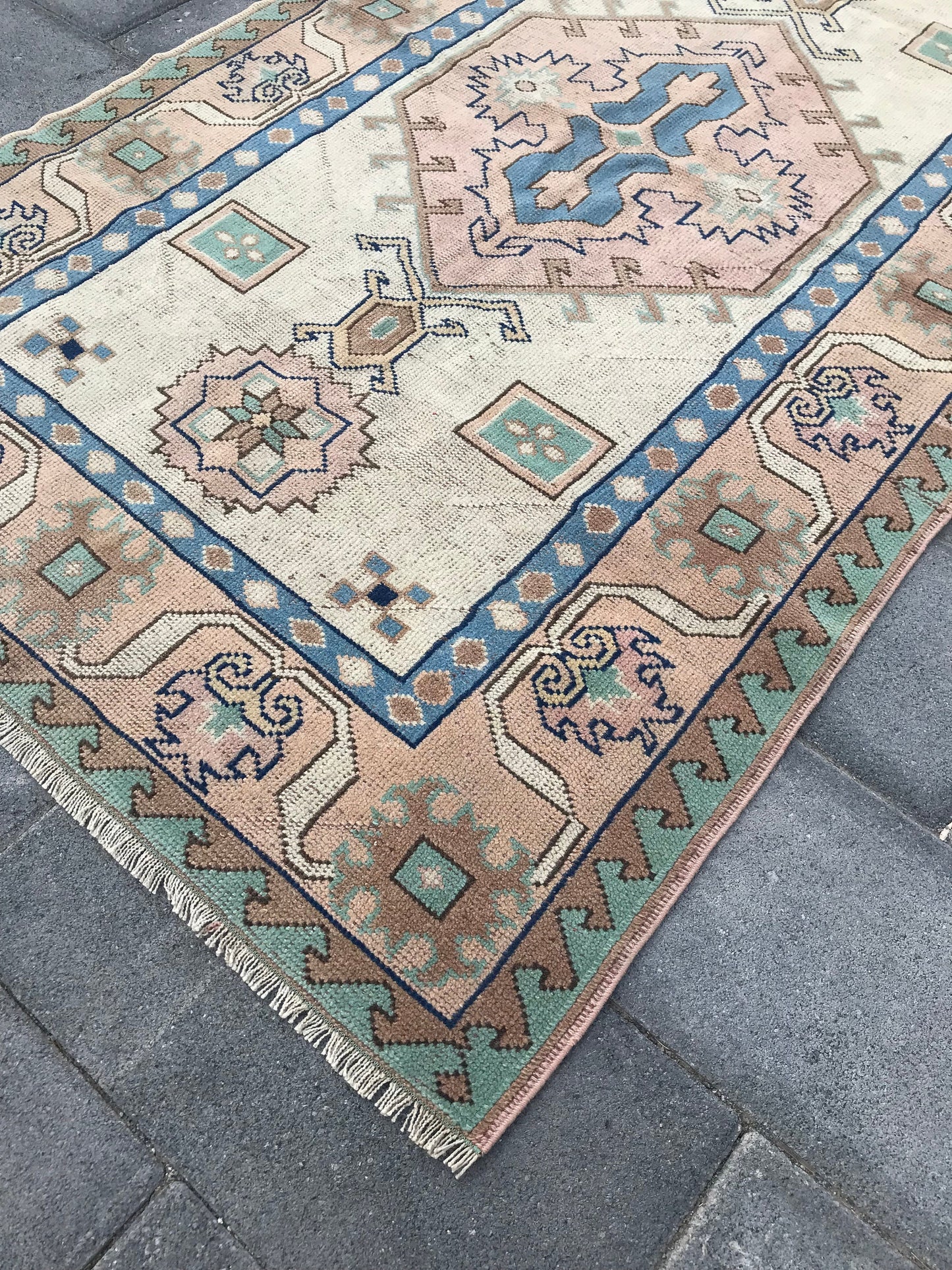 Wool Turkish Rug , Beige Turkish Rug , Vintage Area Rug , Oriental Rug , Handmade Area Rug , Bohemian Rug , Anatolian Rug , 4.0x6.9 Ft - Heritage and Rugs