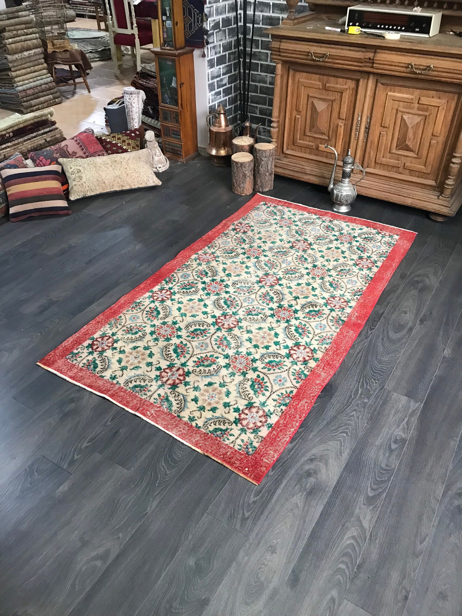 3.7x6.5 Medium Vintage Turkish Flower Wool Rug