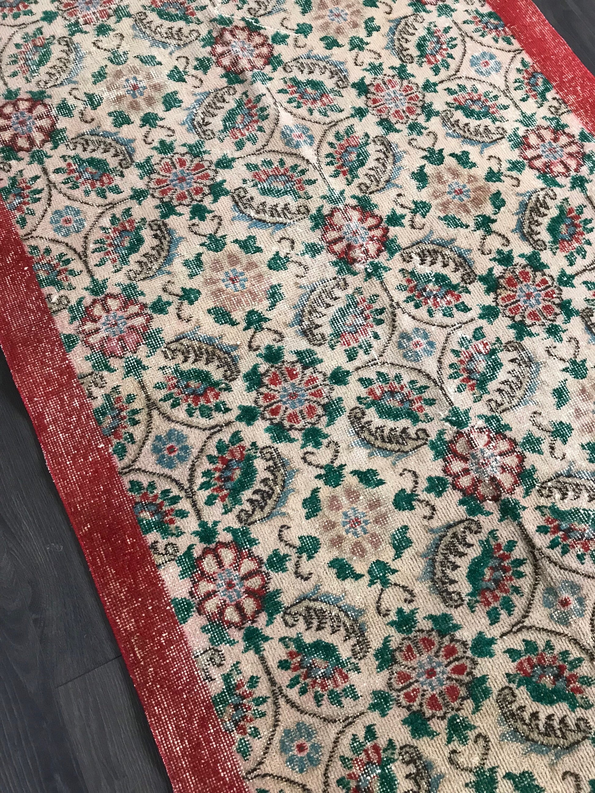 3.7x6.5 Medium Vintage Turkish Flower Wool Rug