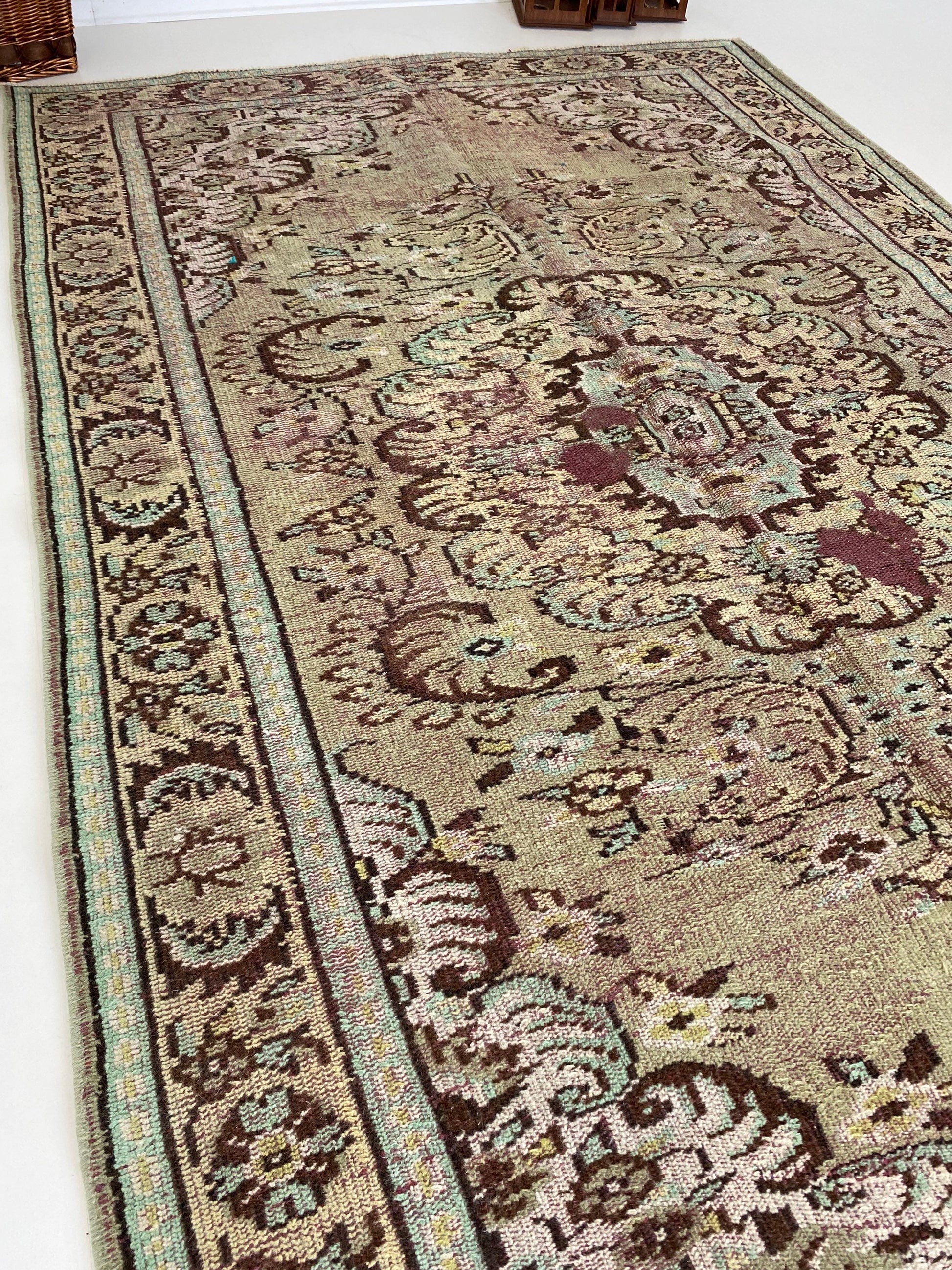 5.5x8.5 Large Green Vintage Turkish Oushak Rug