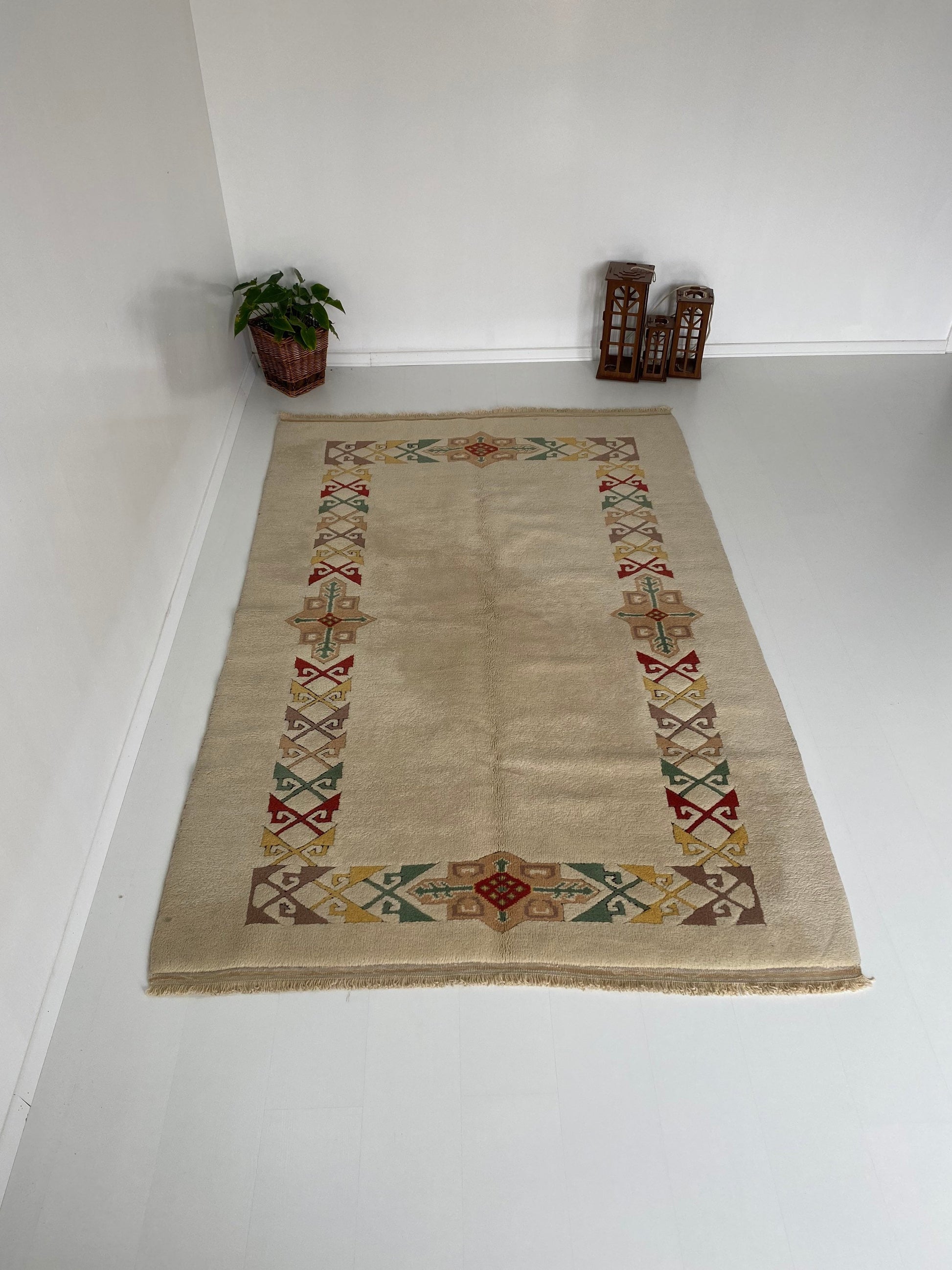 5.1x7.7 Large Vintage Beige Turkish Oushak Wool Rug- Heritage and Rugs