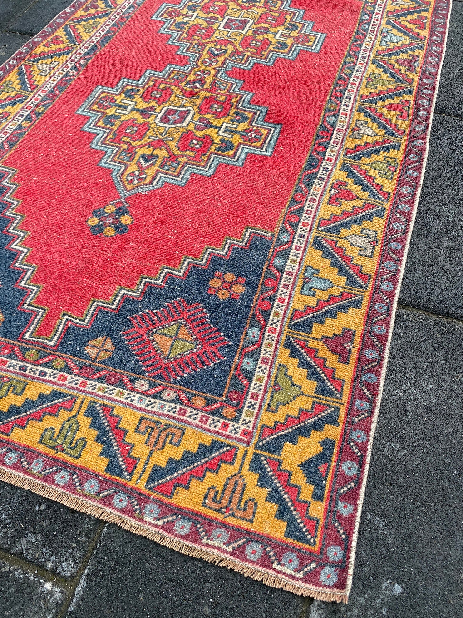 Red Turkish Rug / Vintage Red Rug , Large Oushak Rug / Oriental Rug / Red Kitchen Rug / Unique FarmHouse Rug / Vintage Area Rug/ 3.7x7.2 Ft - Heritage and Rugs