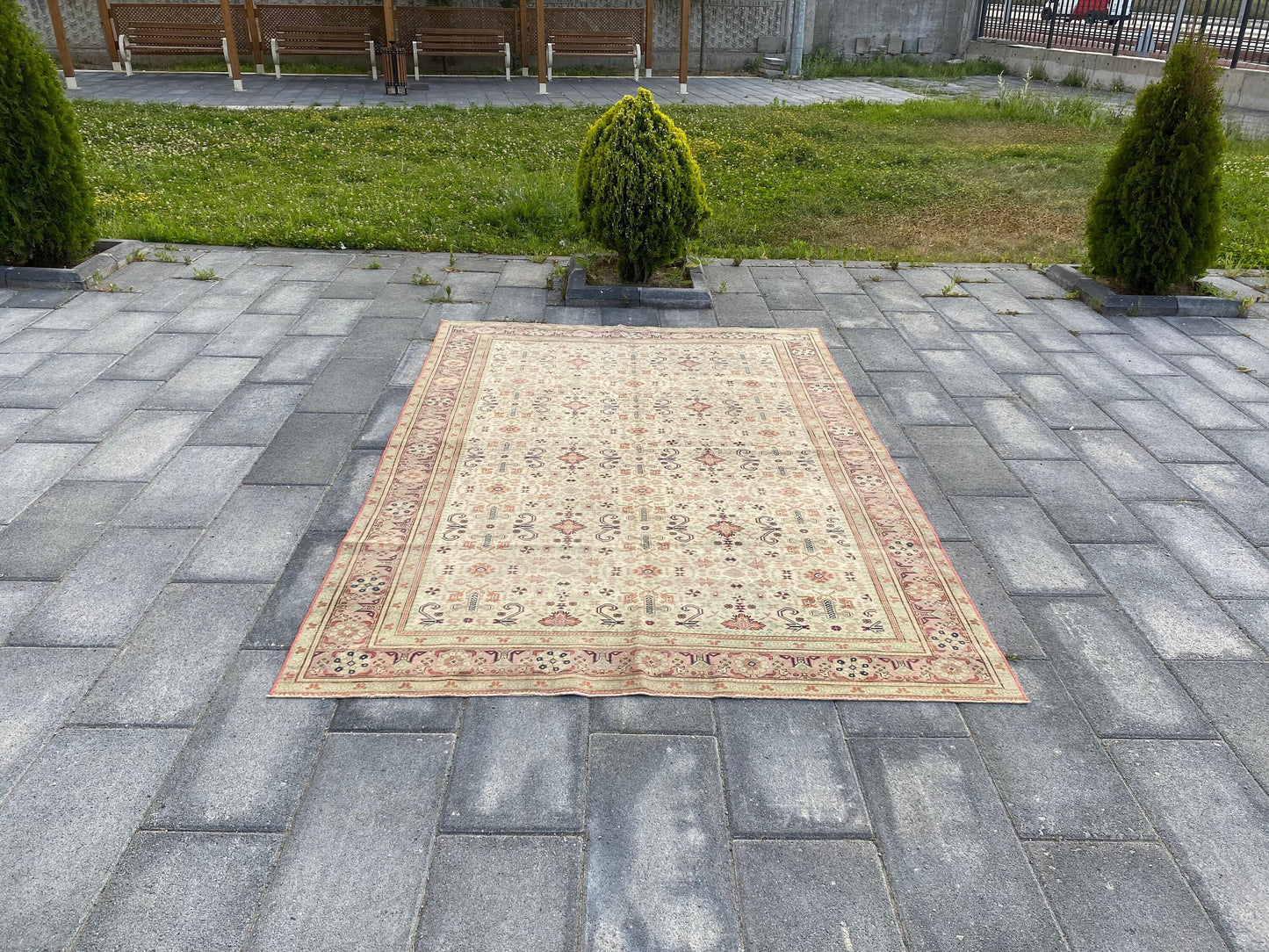 6.2x9.3 Large Vintage Beige Persian Wool Rug - Heritage and Rugs