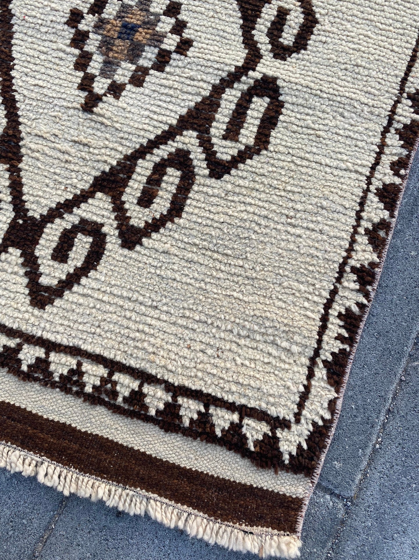 3.2x12.6 Vintage Beige Herki Wool Rug - Heritage and Rugs